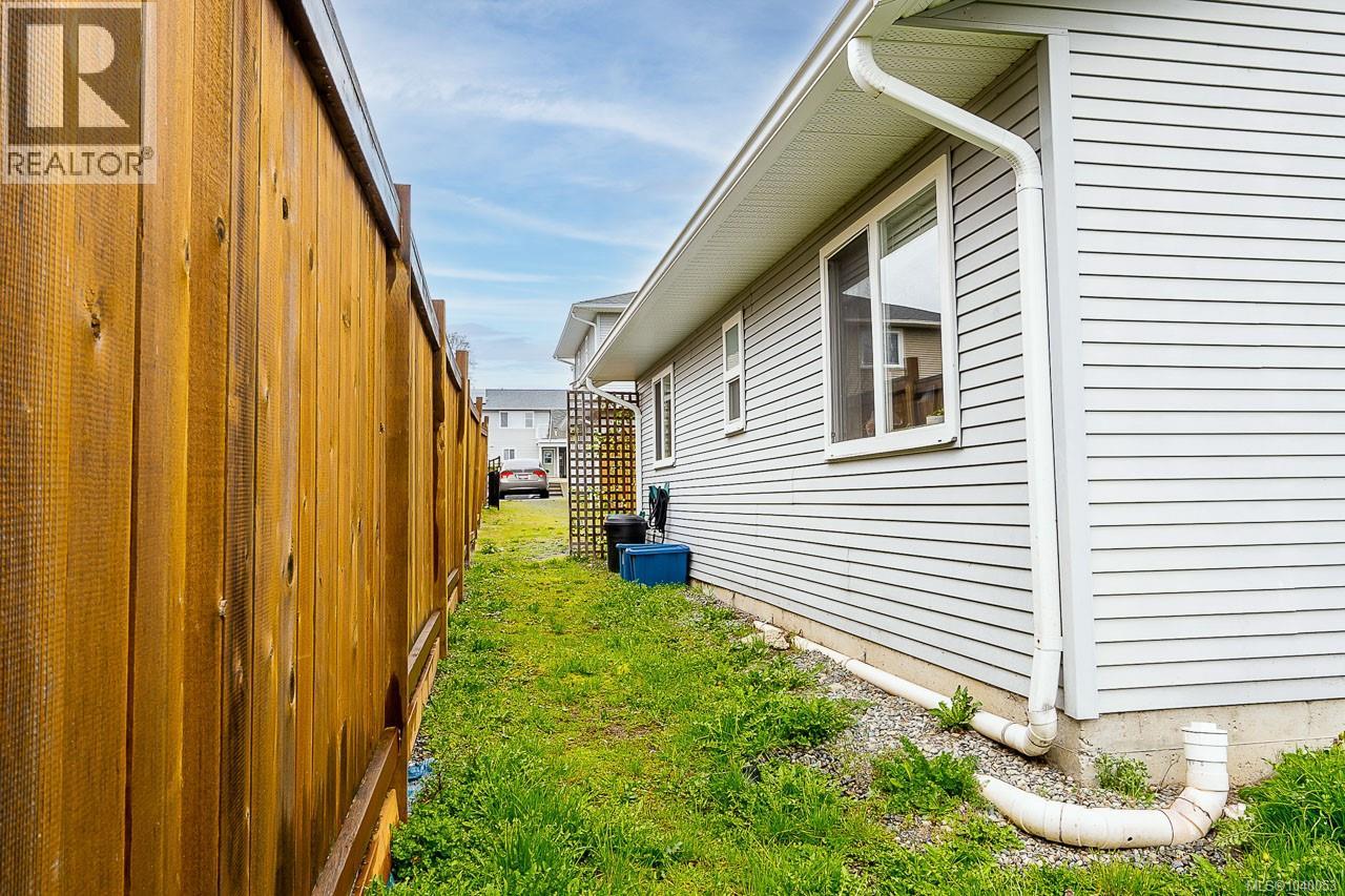 3180 Gilana Pl Property Photo 9