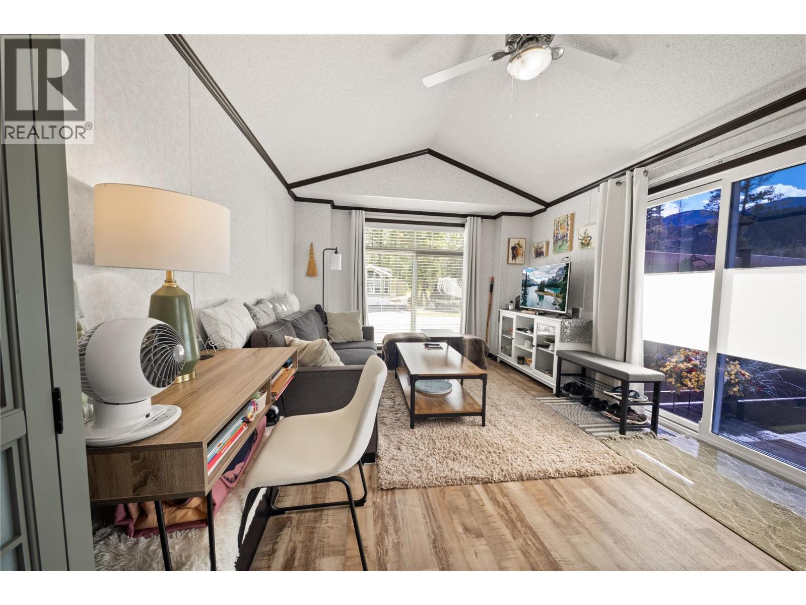 5478 93/95 Highway Unit# 3 Property Photo 8