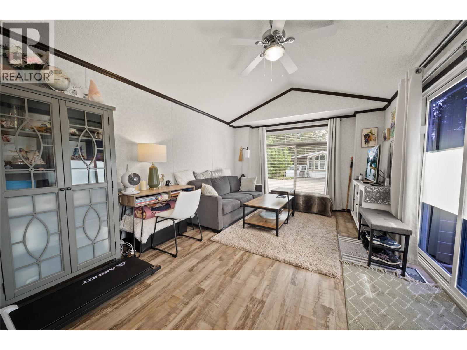 5478 93/95 Highway Unit# 3 Property Photo 9