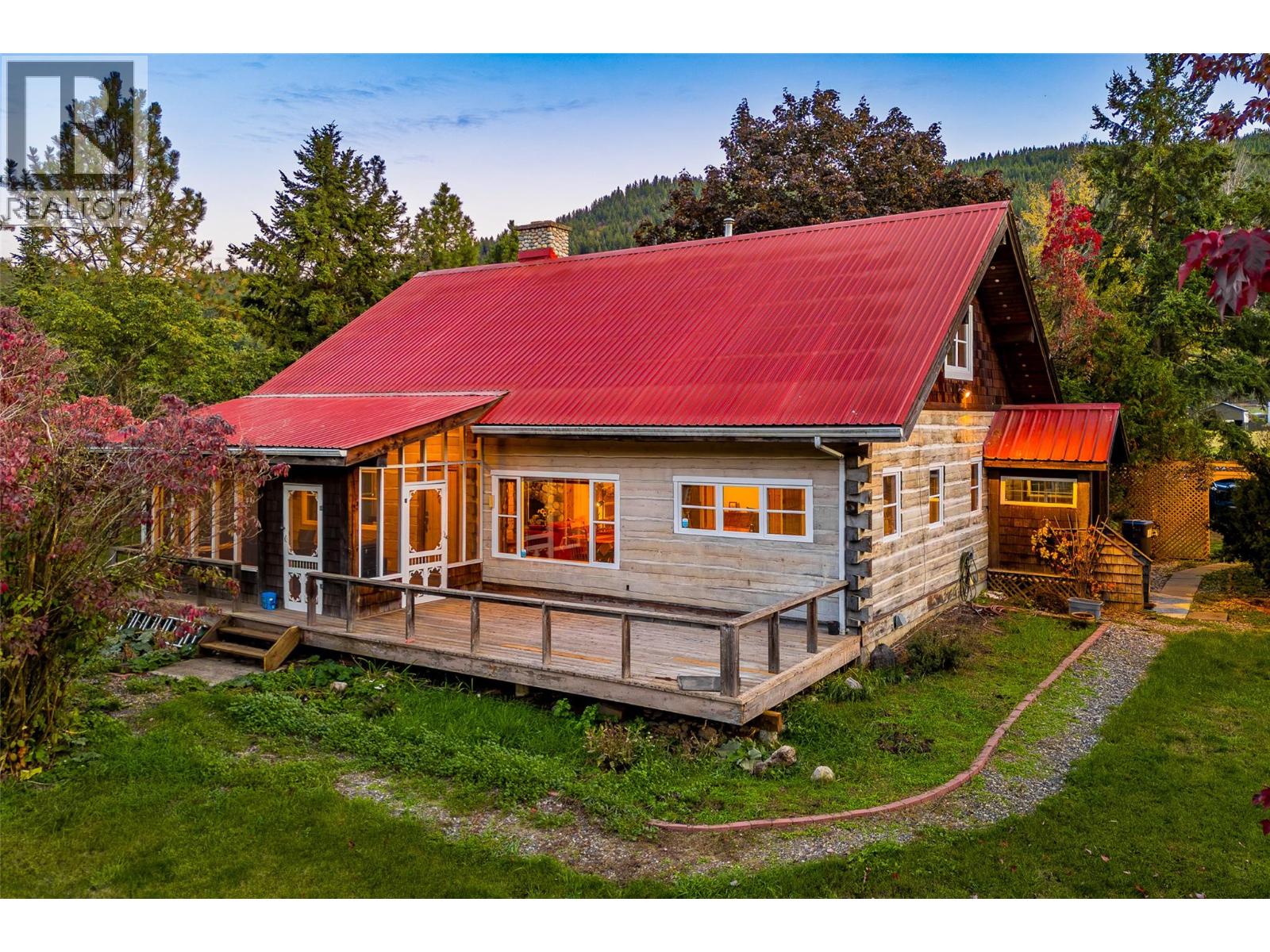 7001 Learmouth Road Property Photo 1