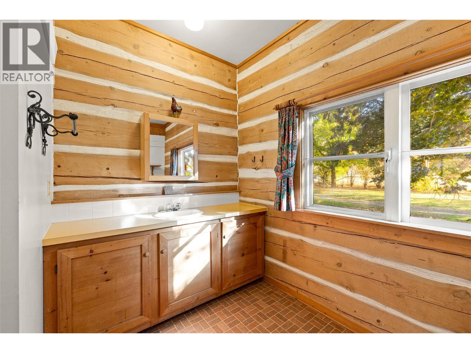 7001 Learmouth Road Property Photo 30