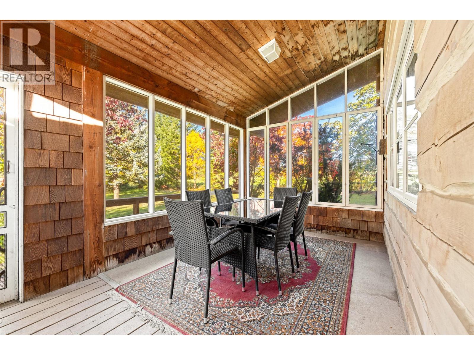 7001 Learmouth Road Property Photo 32