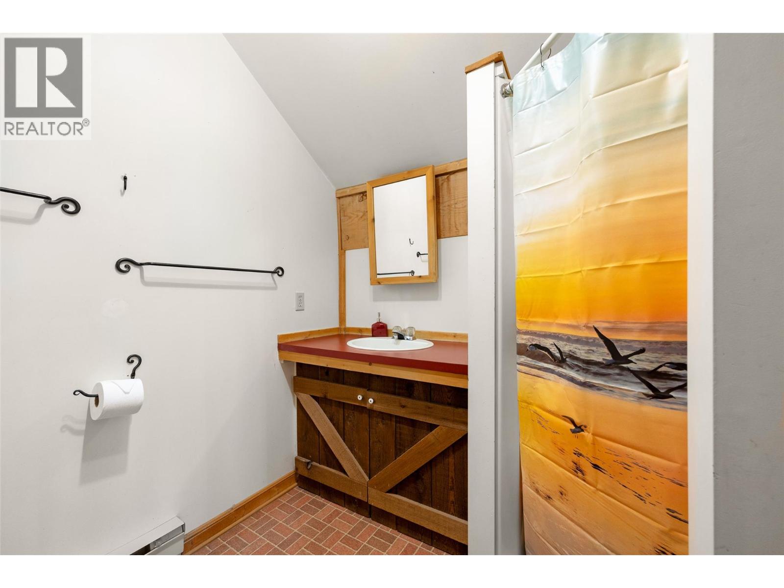 7001 Learmouth Road Property Photo 38