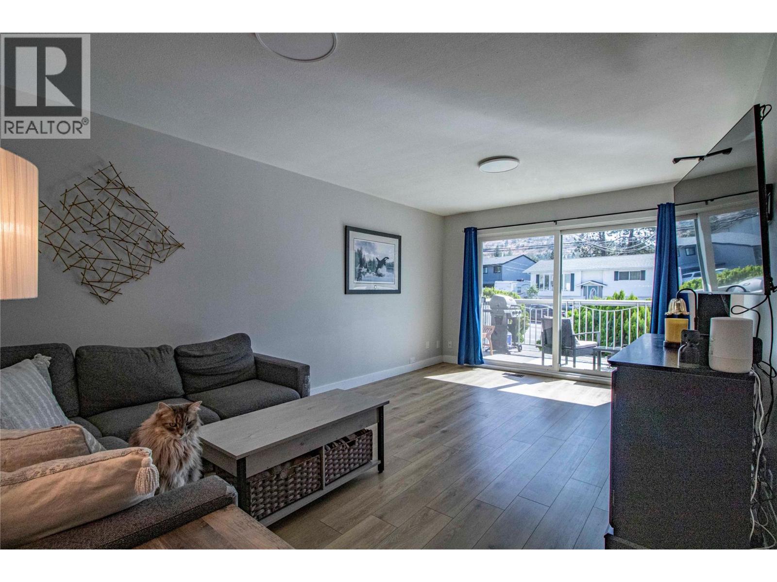1605 Carmi Avenue Property Photo 6