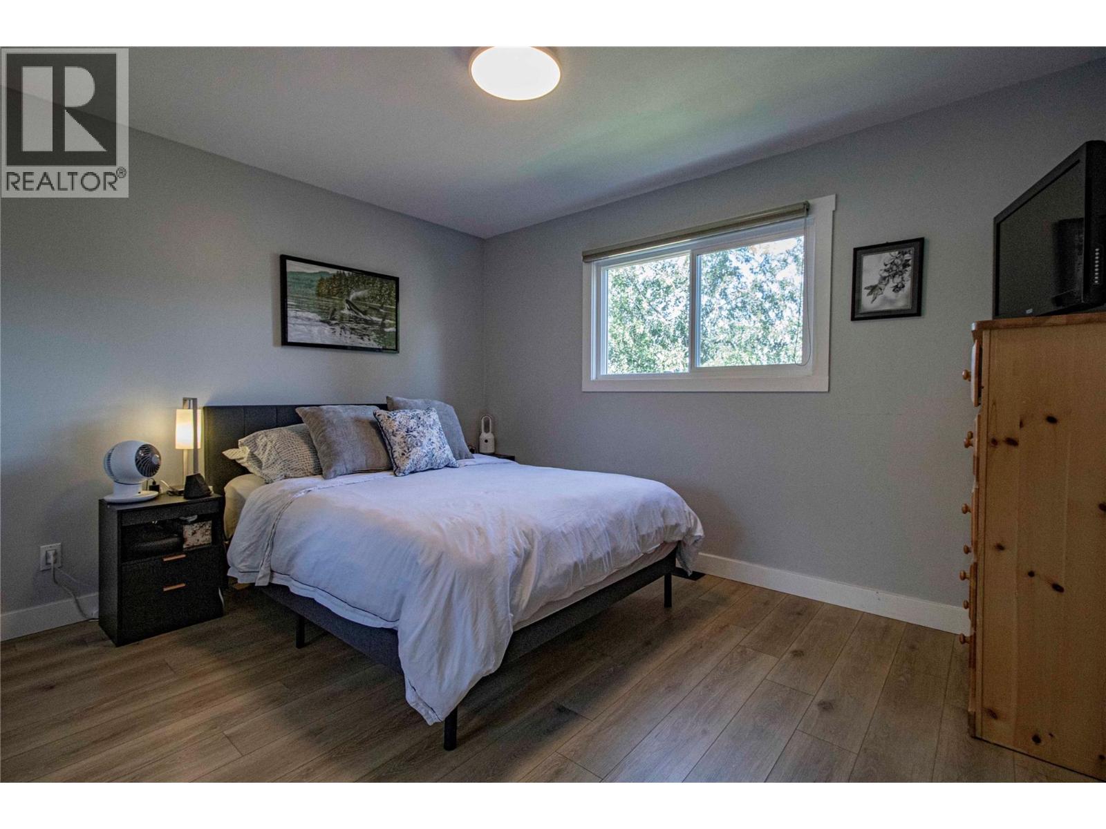 1605 Carmi Avenue Property Photo 12