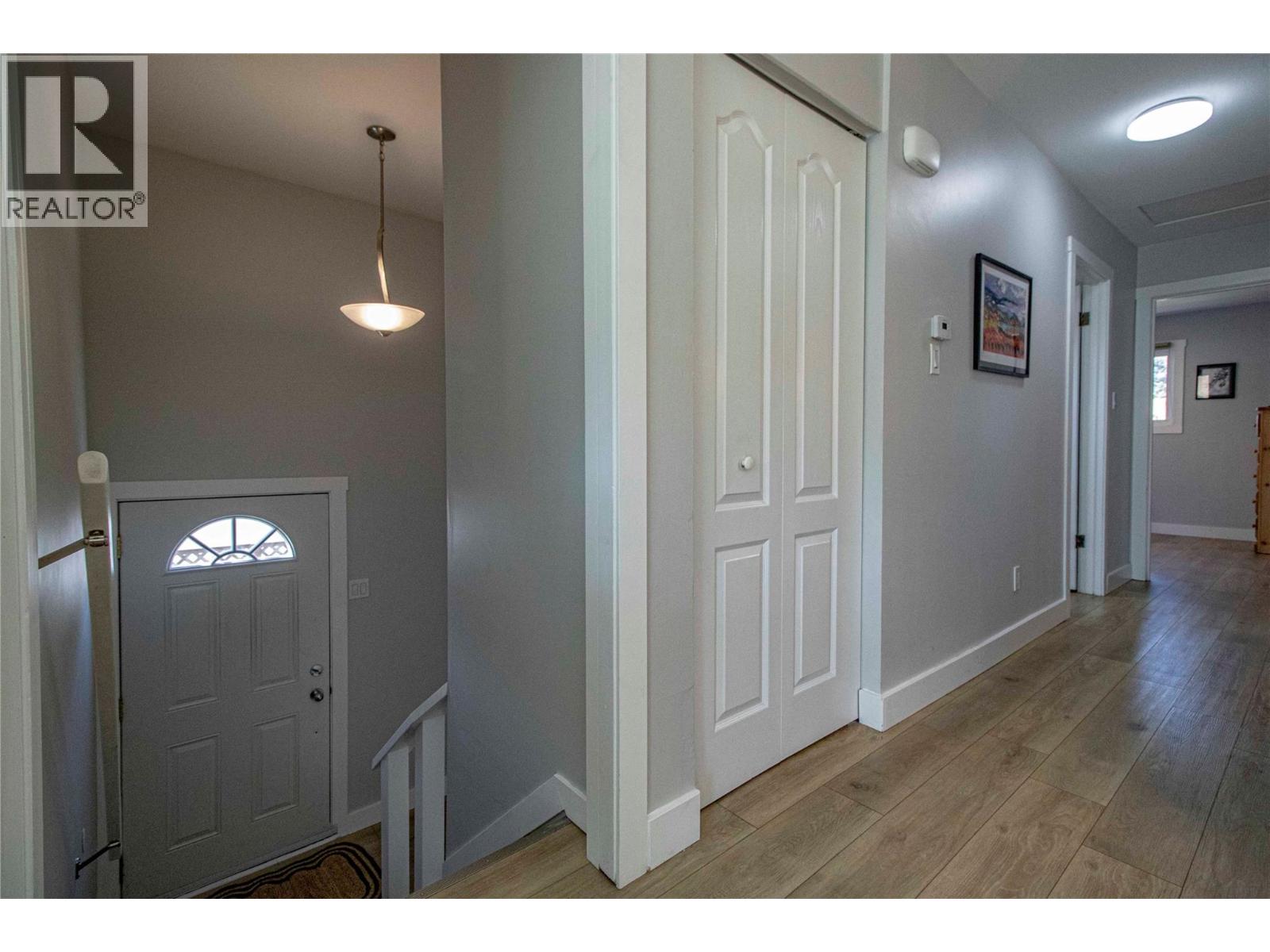 1605 Carmi Avenue Property Photo 17