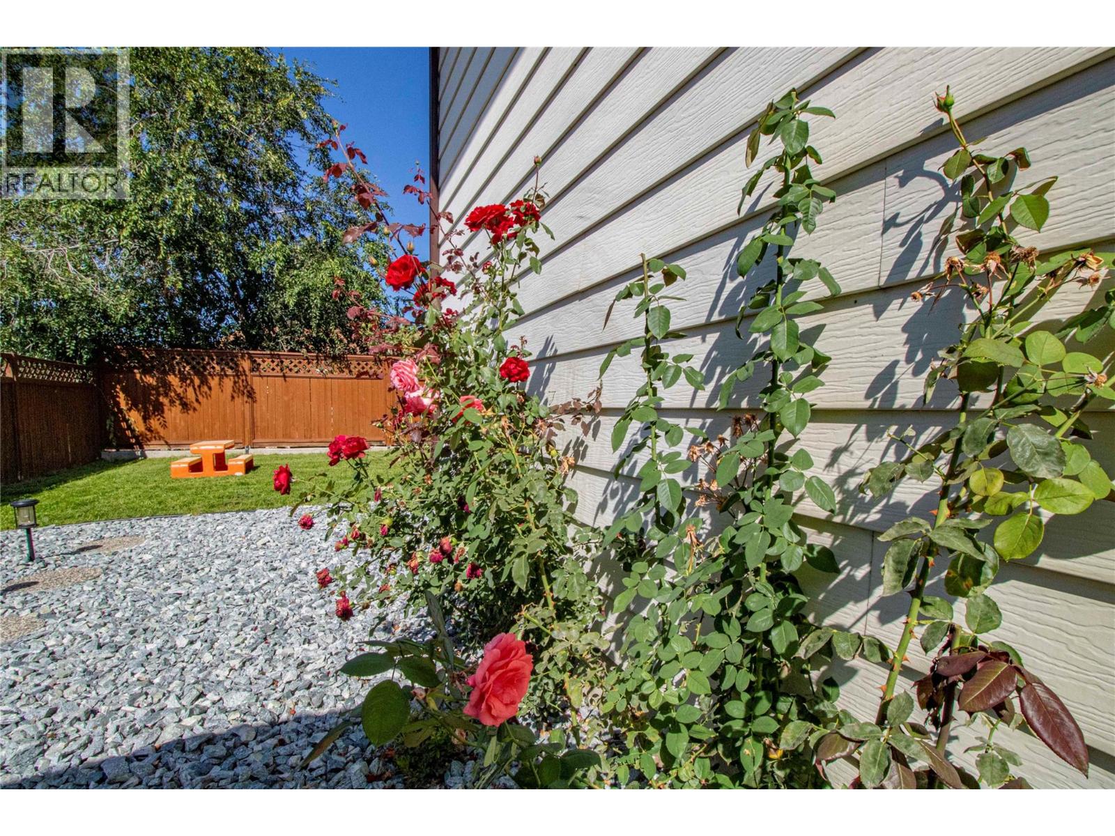 1605 Carmi Avenue Property Photo 20