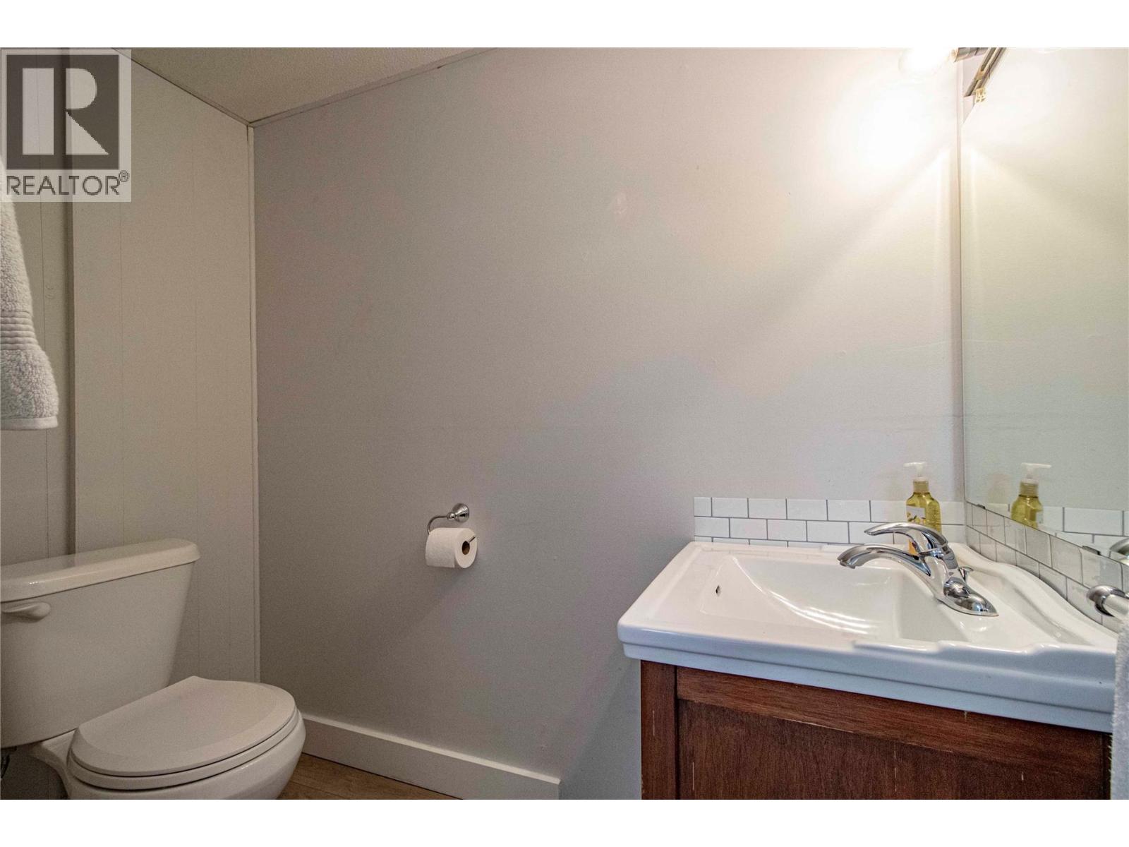 1605 Carmi Avenue Property Photo 26