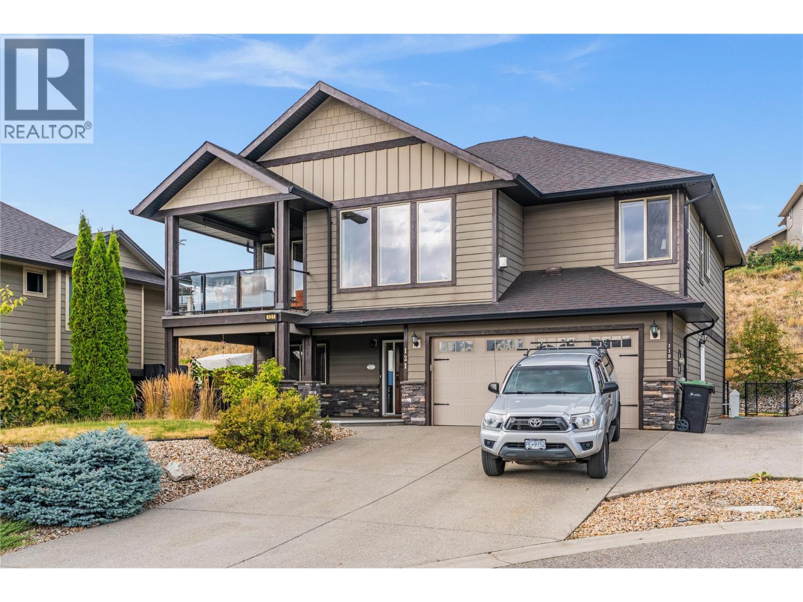 121 Blackcomb Court Property Photo 2