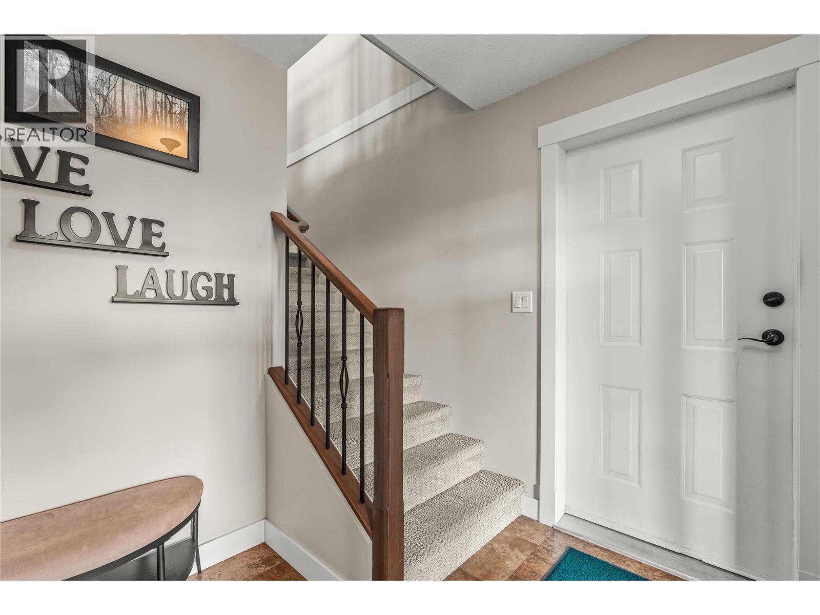 121 Blackcomb Court Property Photo 4