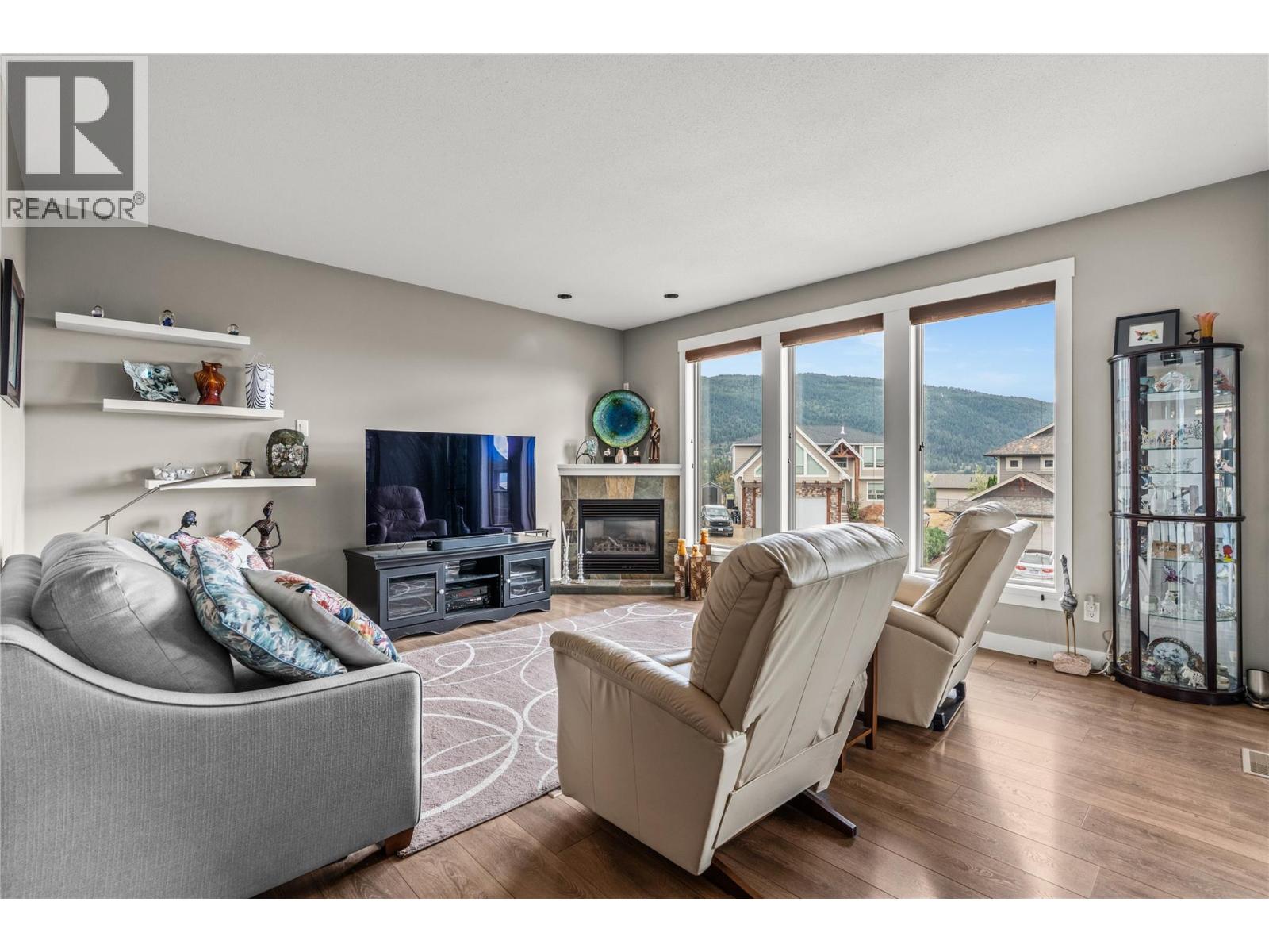 121 Blackcomb Court Property Photo 13