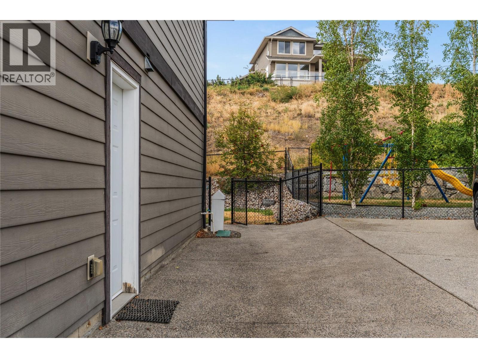 121 Blackcomb Court Property Photo 42