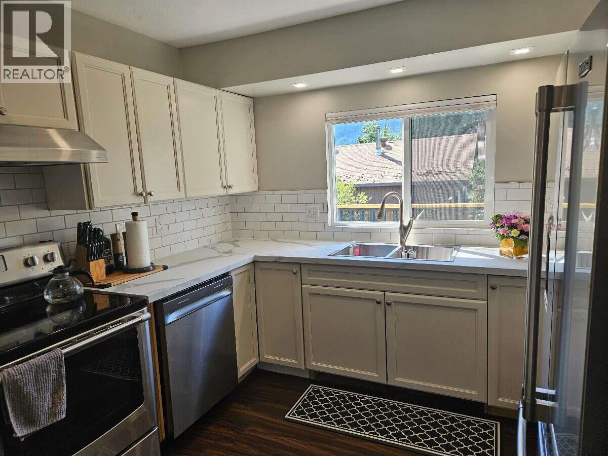 606 Gillis Avenue Property Photo 12