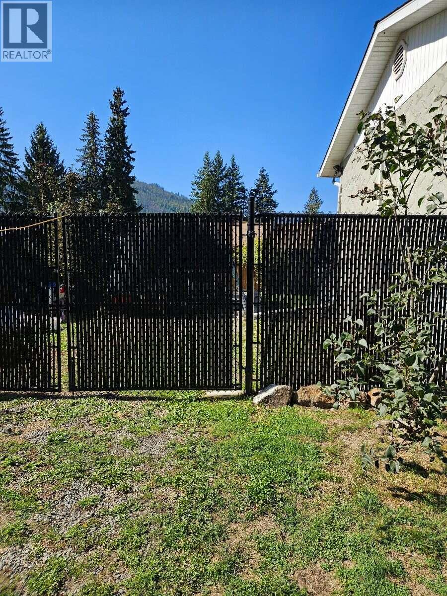 606 Gillis Avenue Property Photo 39