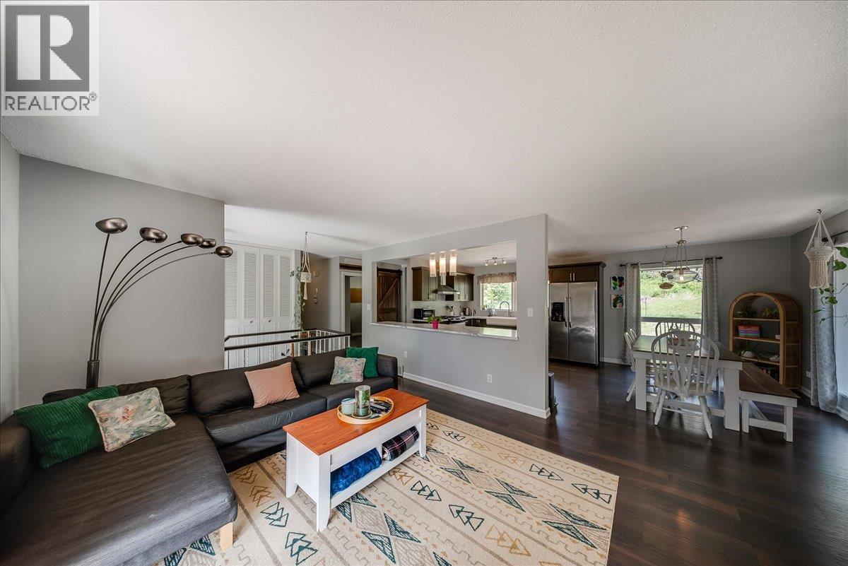 1106 Clarke Road Property Photo 6