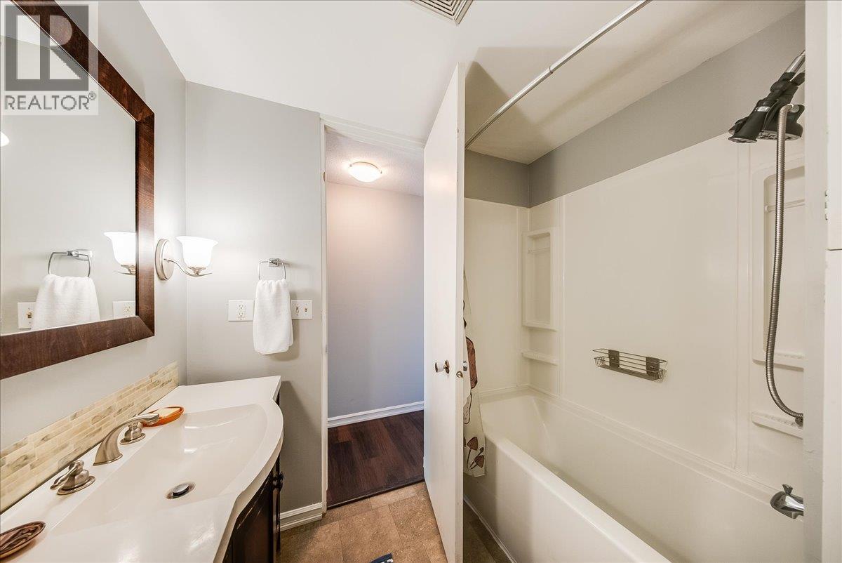 1106 Clarke Road Property Photo 27
