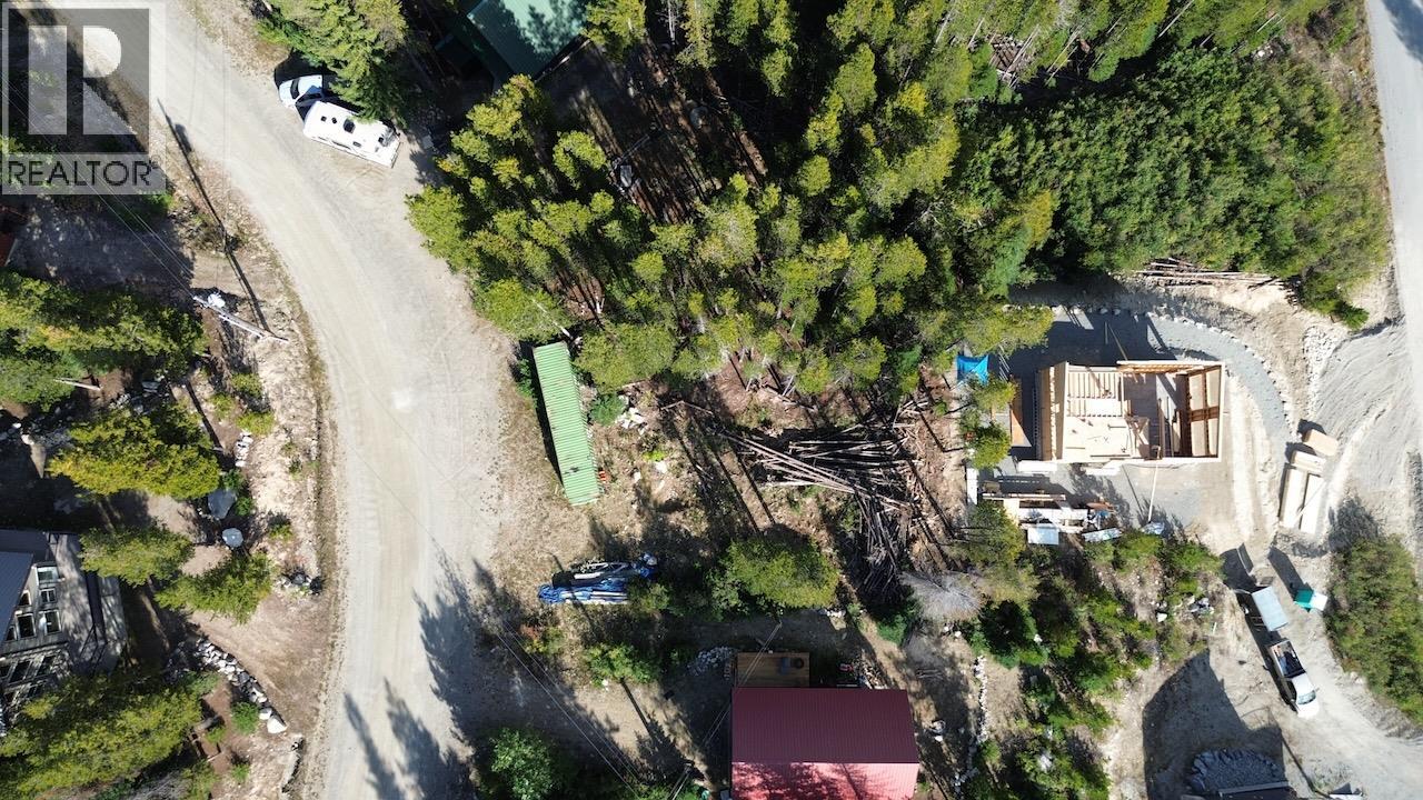 300 Cougar Road Property Photo 11