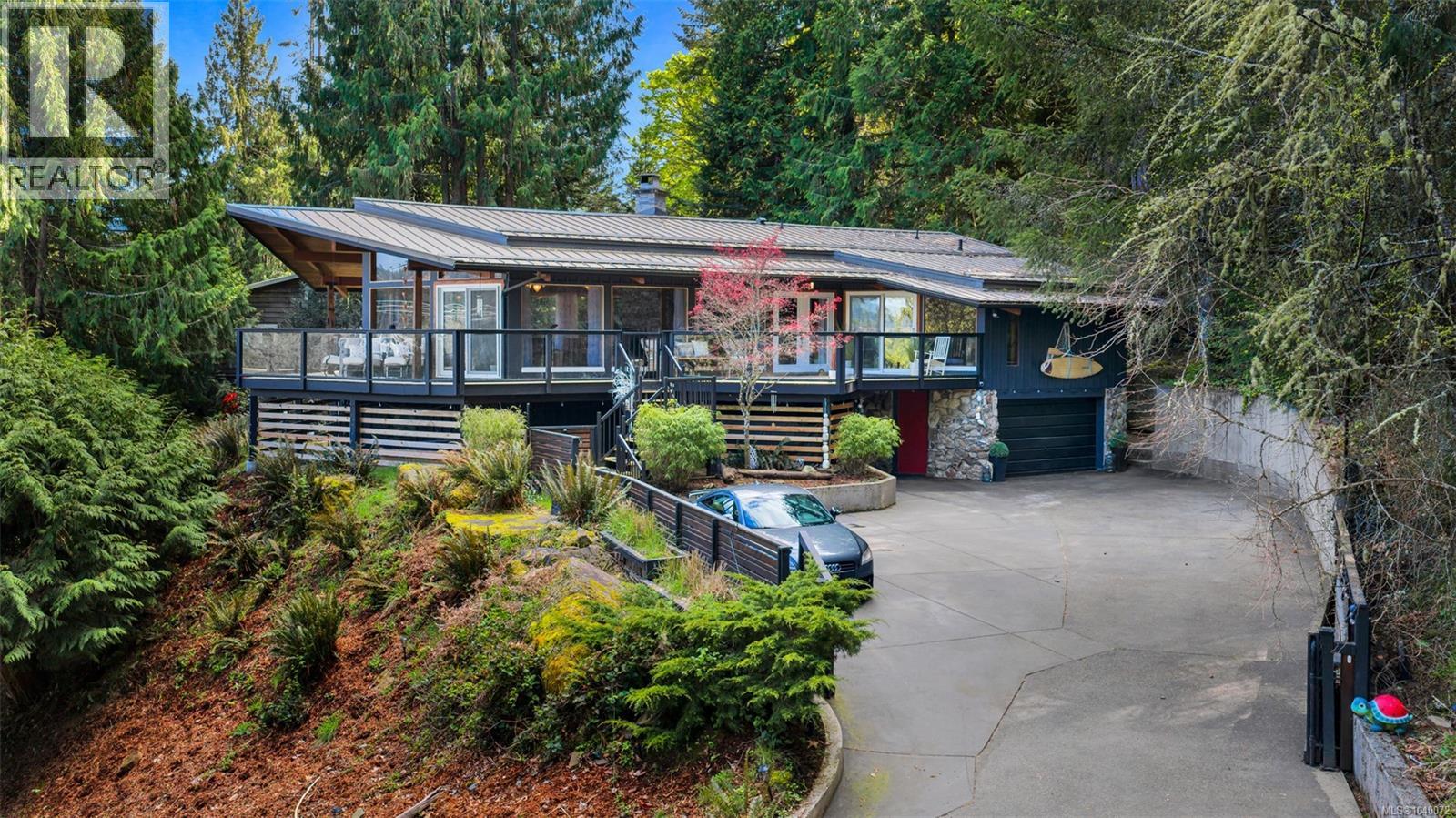 6156 Genoa Bay Rd Property Photo 1