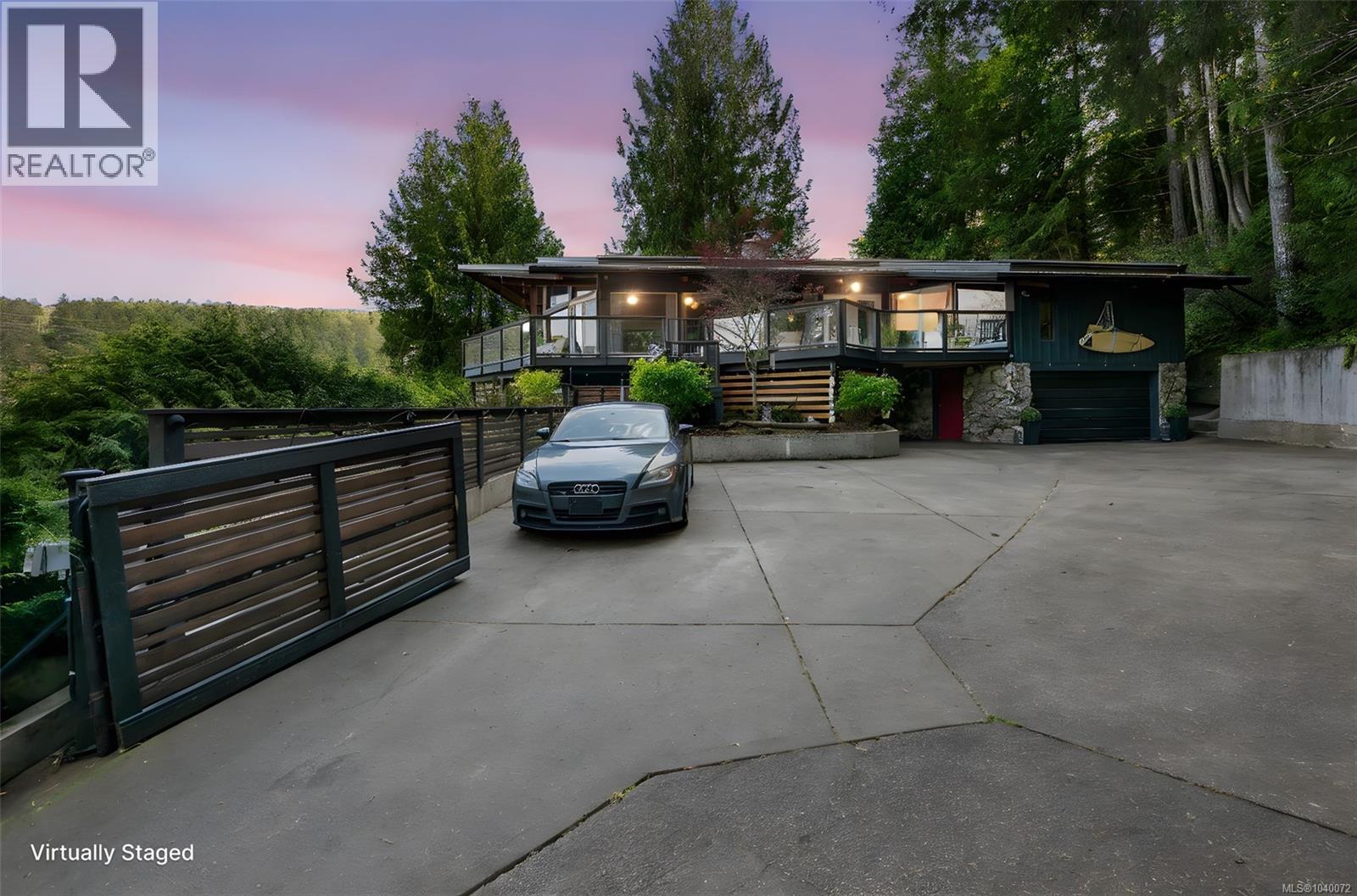 6156 Genoa Bay Rd Property Photo 7