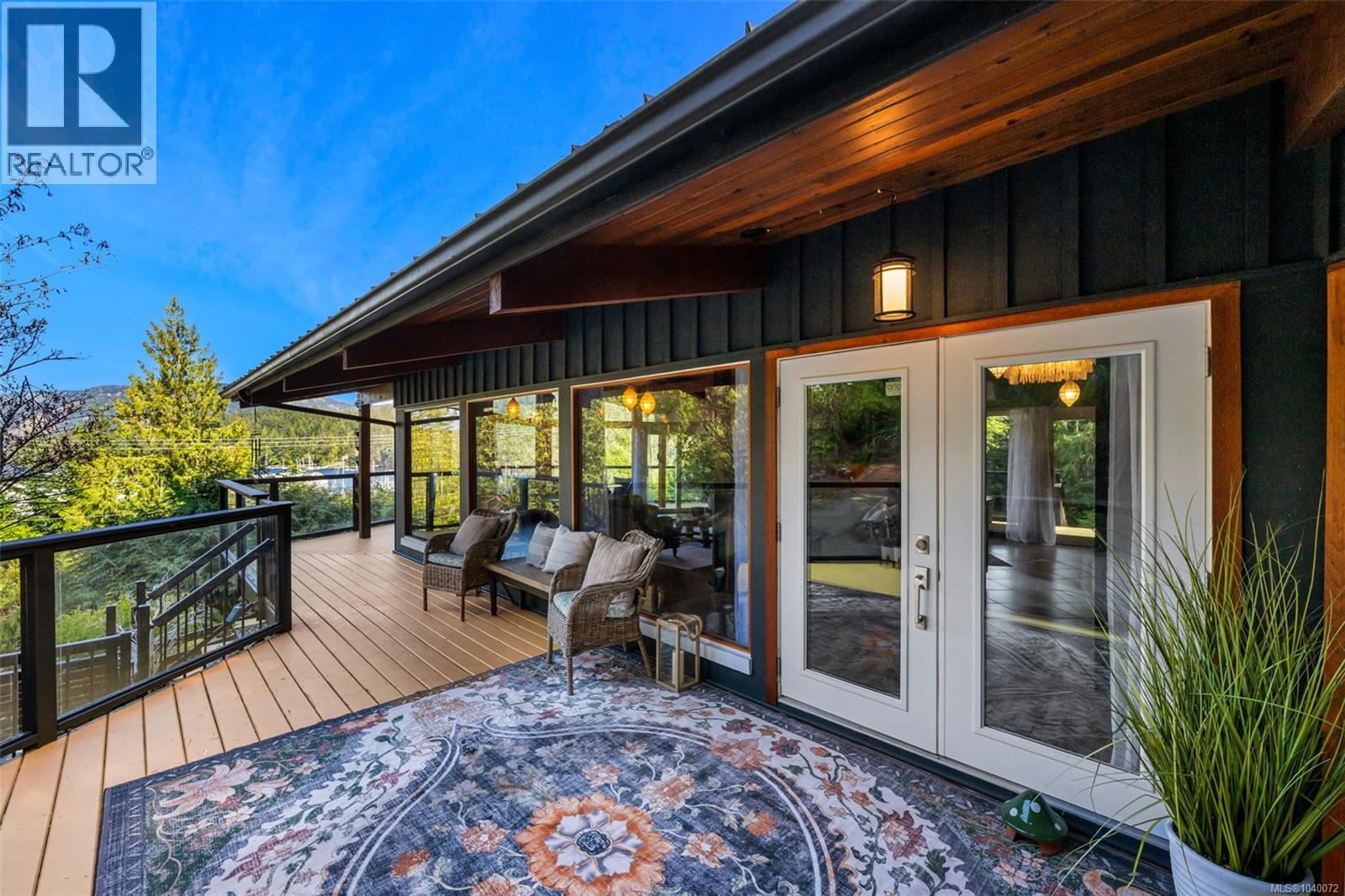 6156 Genoa Bay Rd Property Photo 9