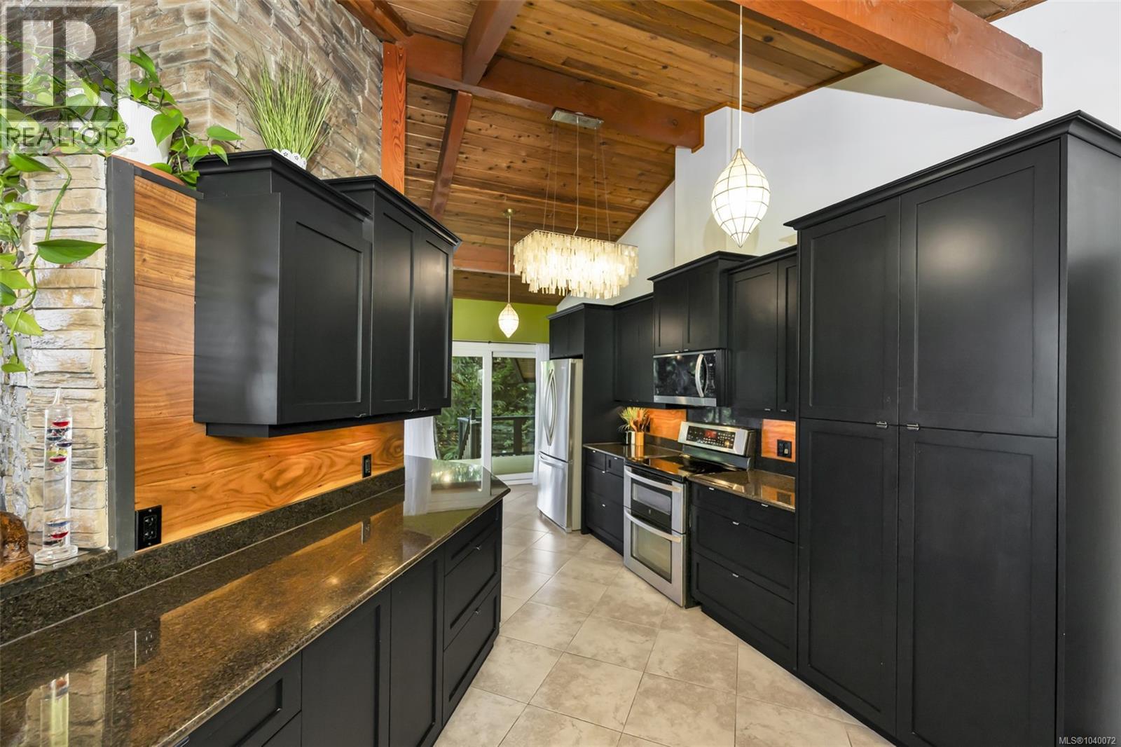 6156 Genoa Bay Rd Property Photo 11