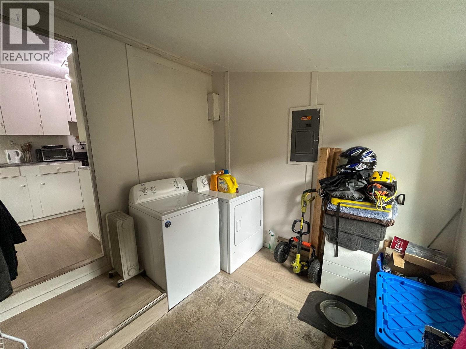 244 E Avenue Property Photo 8