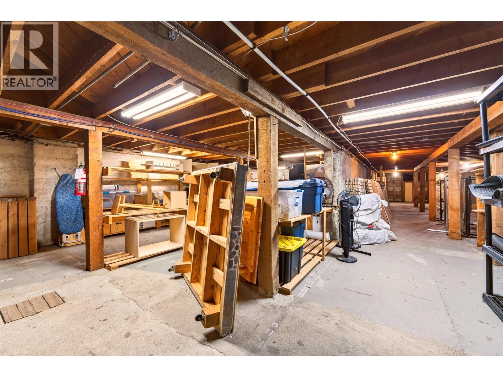 636 Baker Street Property Photo 20