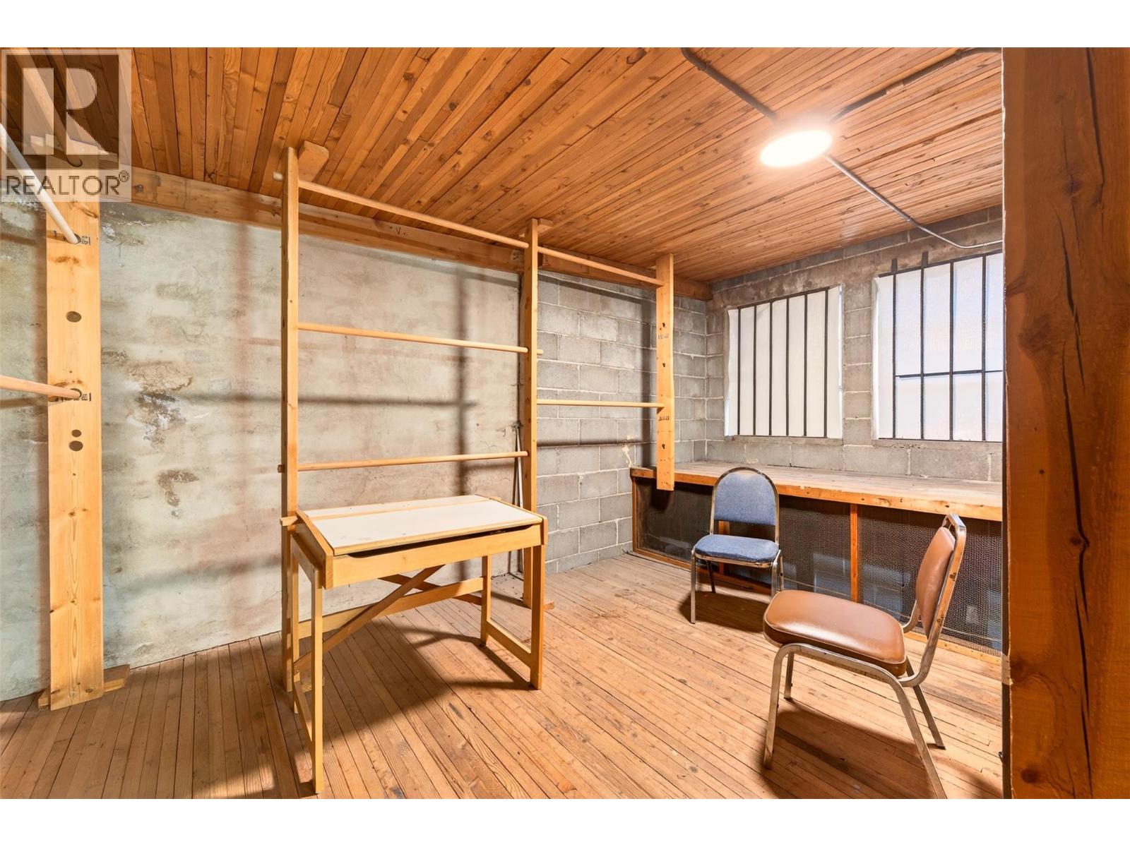 636 Baker Street Property Photo 25