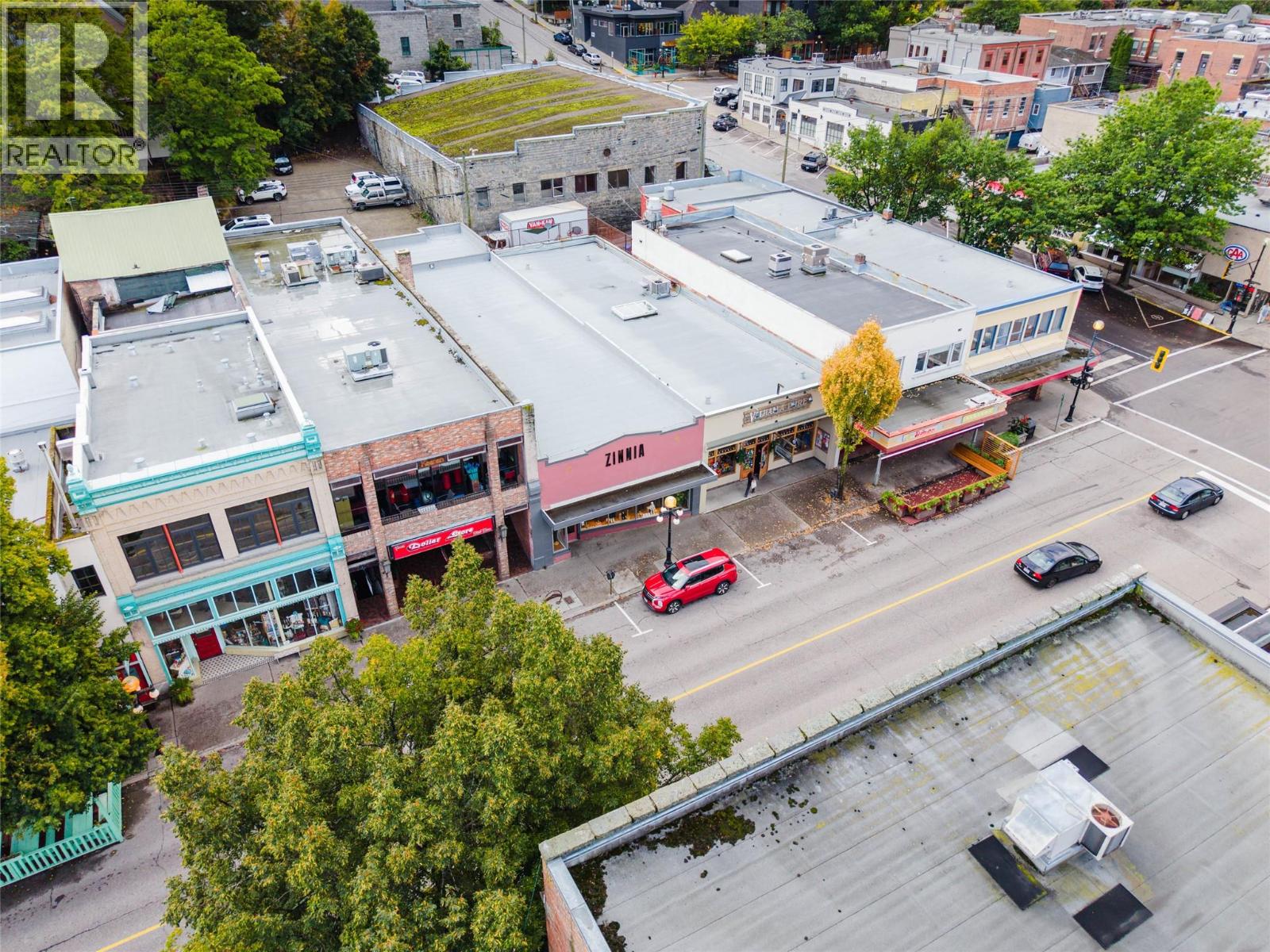 636 Baker Street Property Photo 45