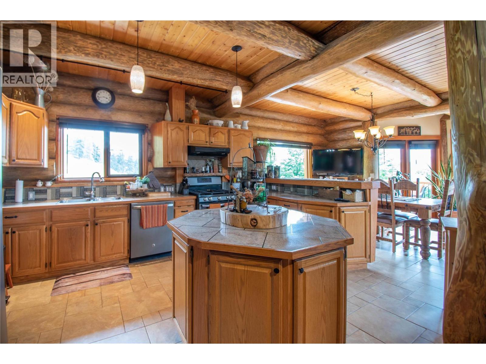 1225 Round Lake Road Property Photo 8