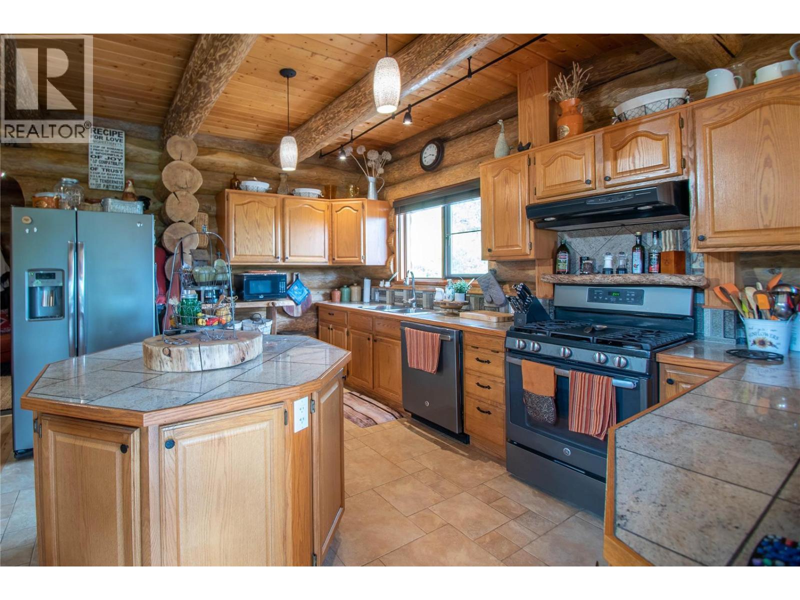 1225 Round Lake Road Property Photo 9