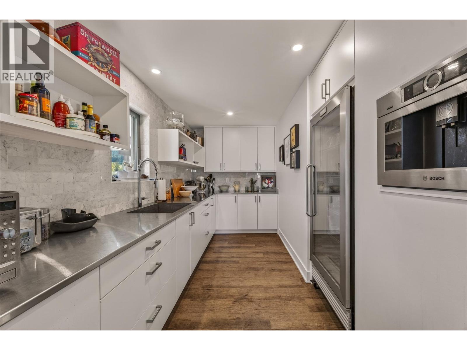 823 Sworder Road Property Photo 16