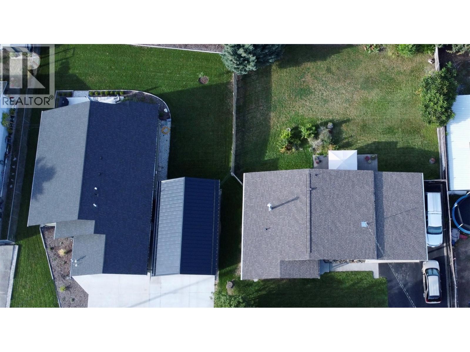 1623 Landsdowne Crescent Property Photo 3