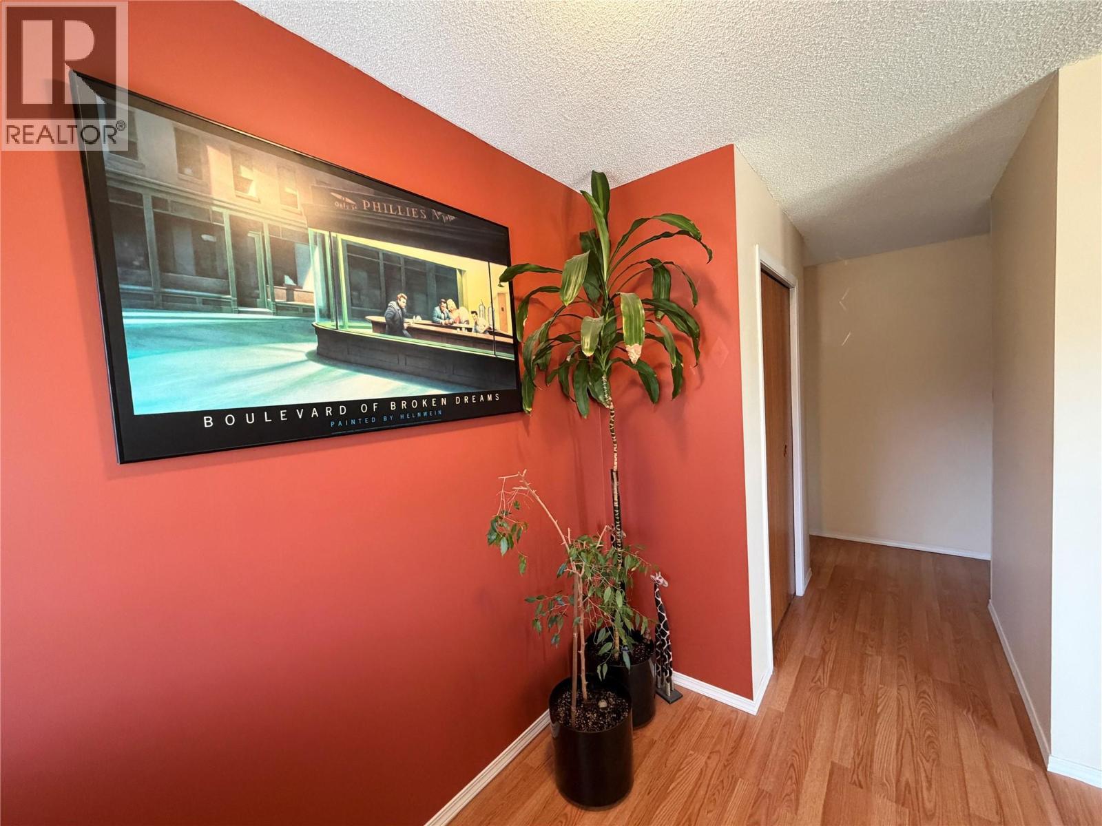 1623 Landsdowne Crescent Property Photo 9