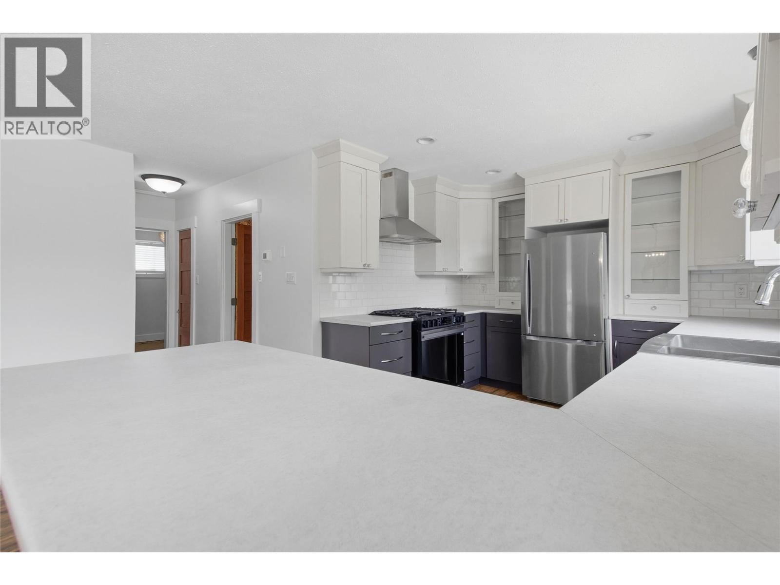 298 Juniper Avenue Property Photo 10