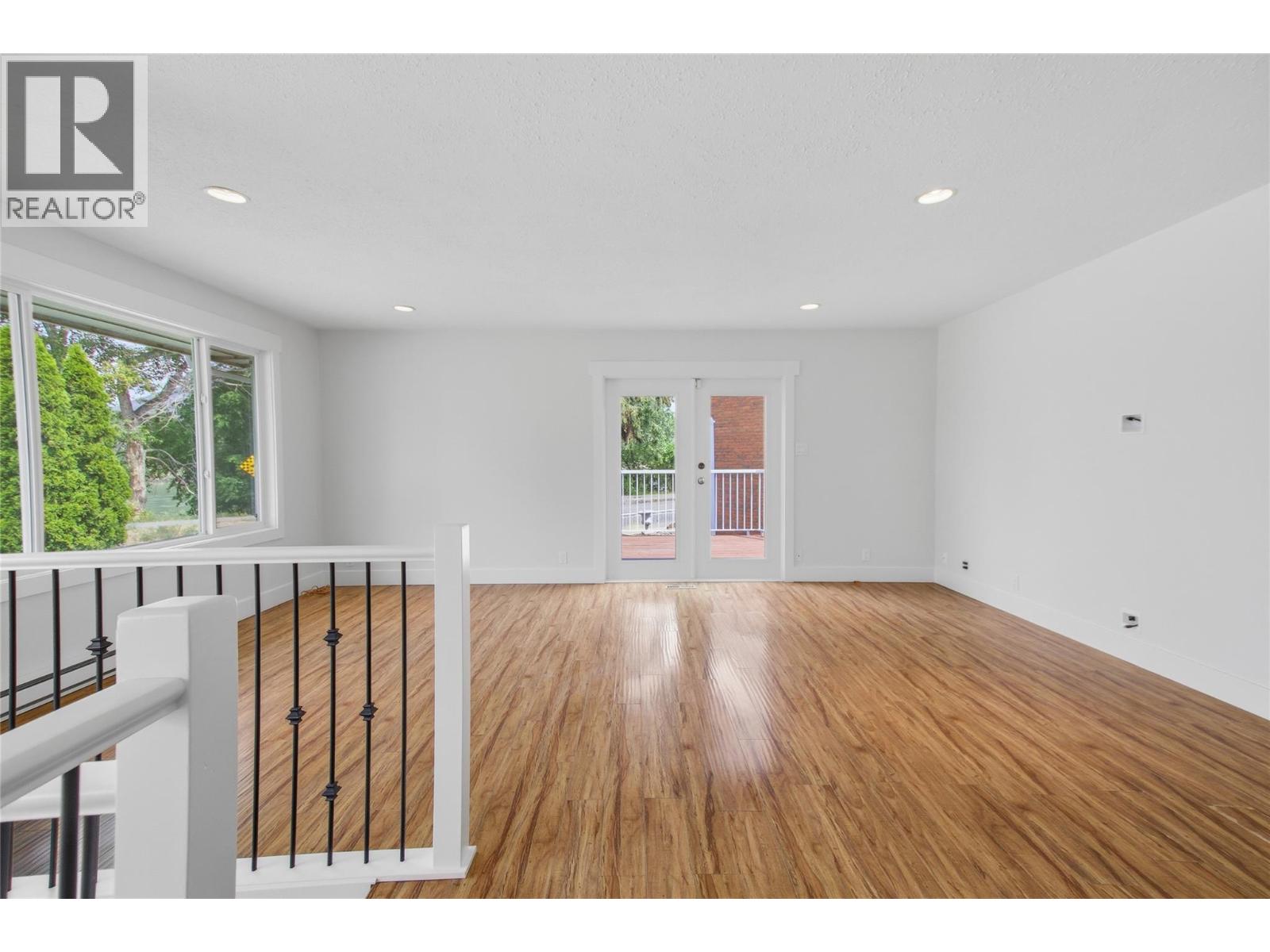 298 Juniper Avenue Property Photo 12