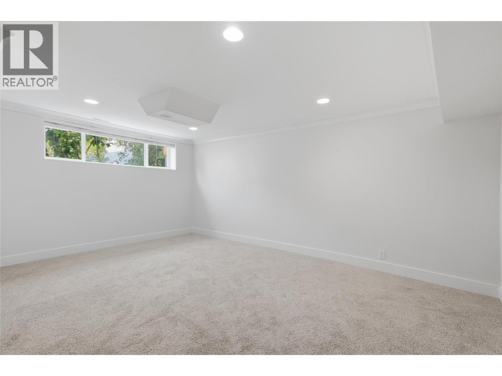 298 Juniper Avenue Property Photo 21