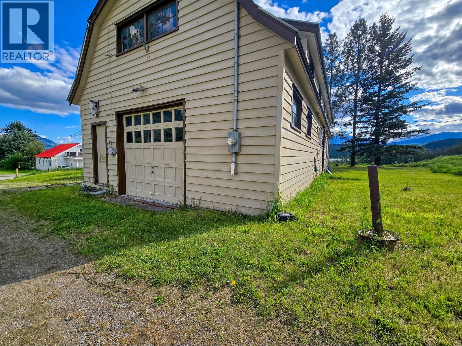 970 95 Highway Property Photo 2
