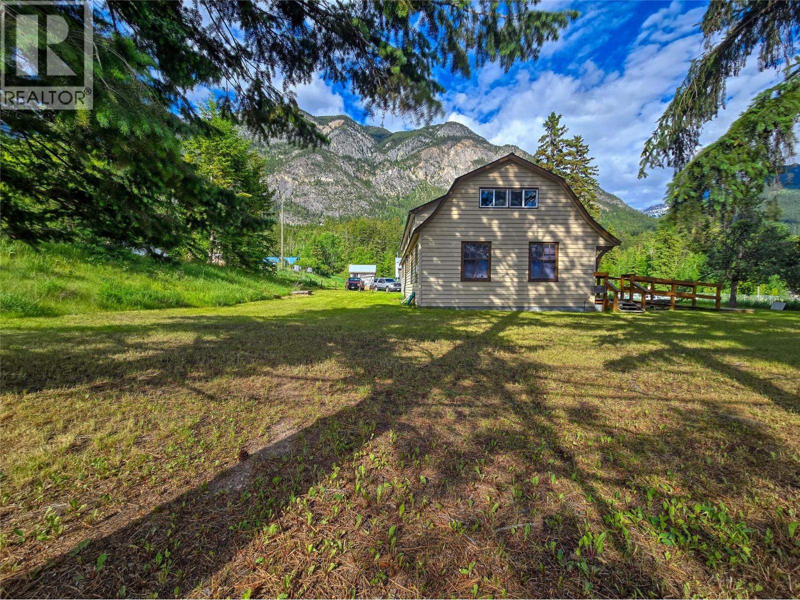970 95 Highway Property Photo 3