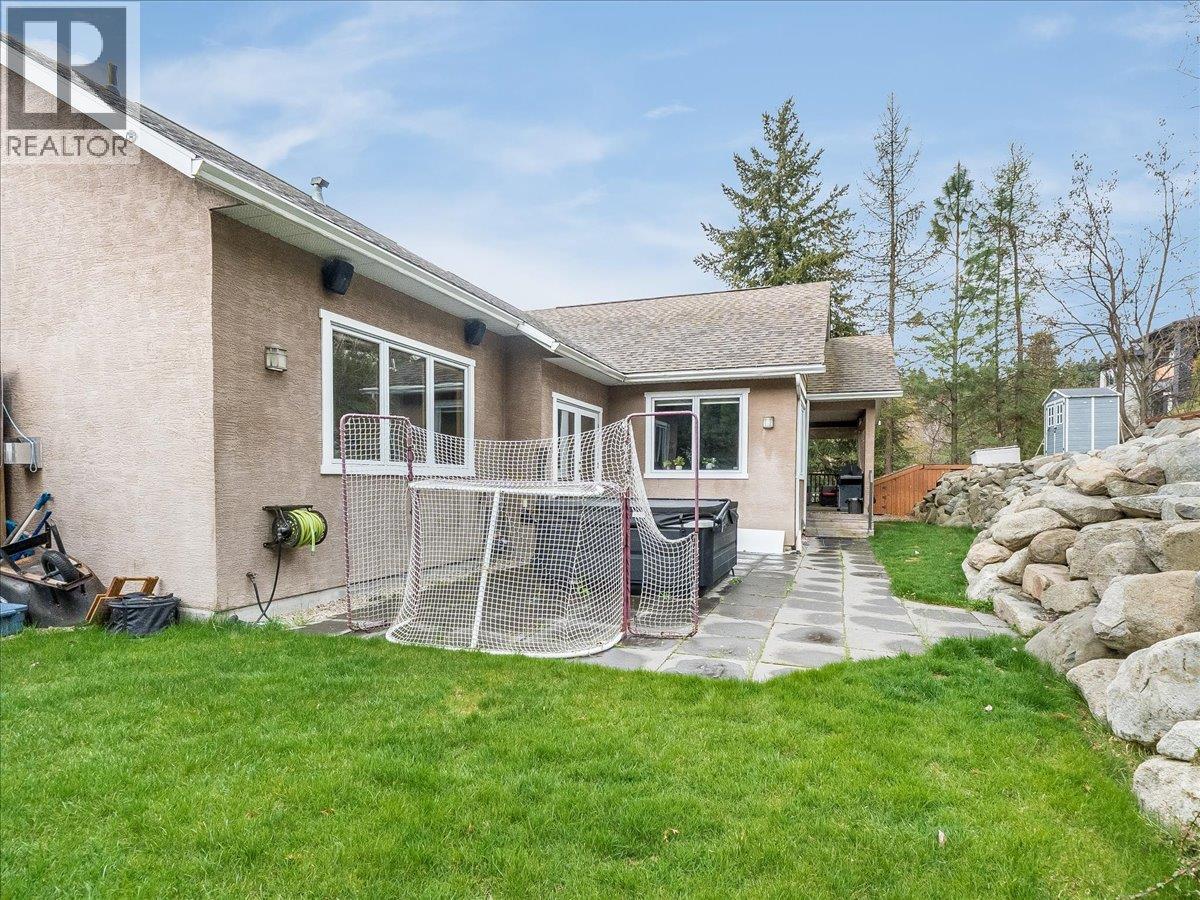 2455 Colin Crescent Property Photo 60
