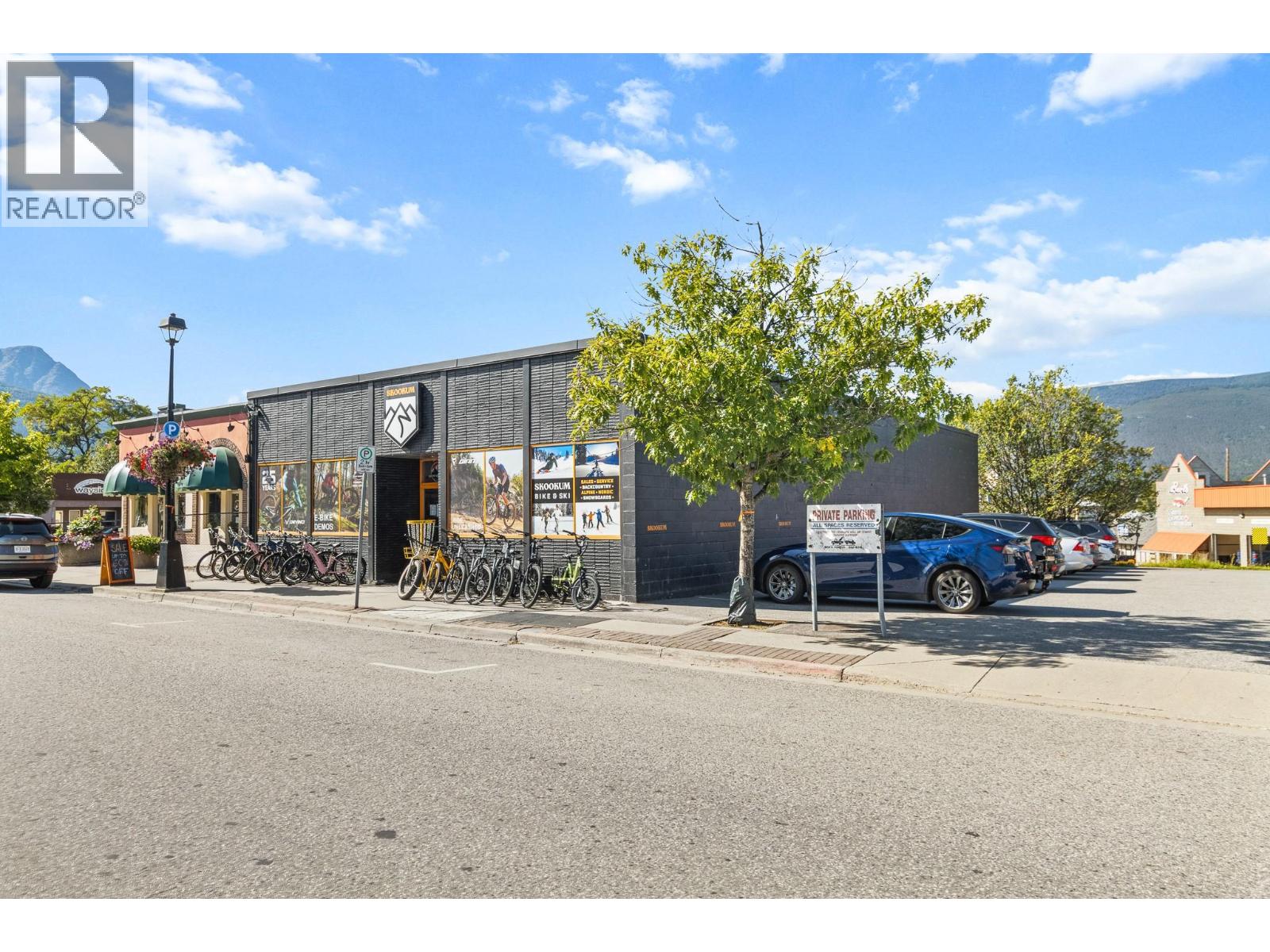 141 Shuswap Street Nw Property Photo 3