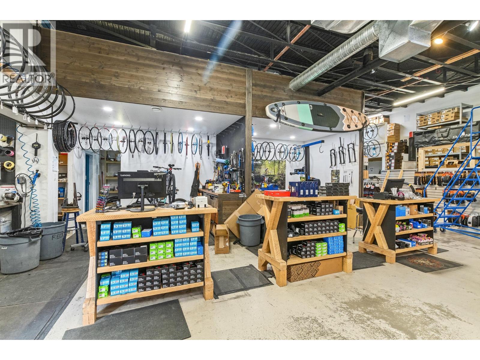 141 Shuswap Street Nw Property Photo 16