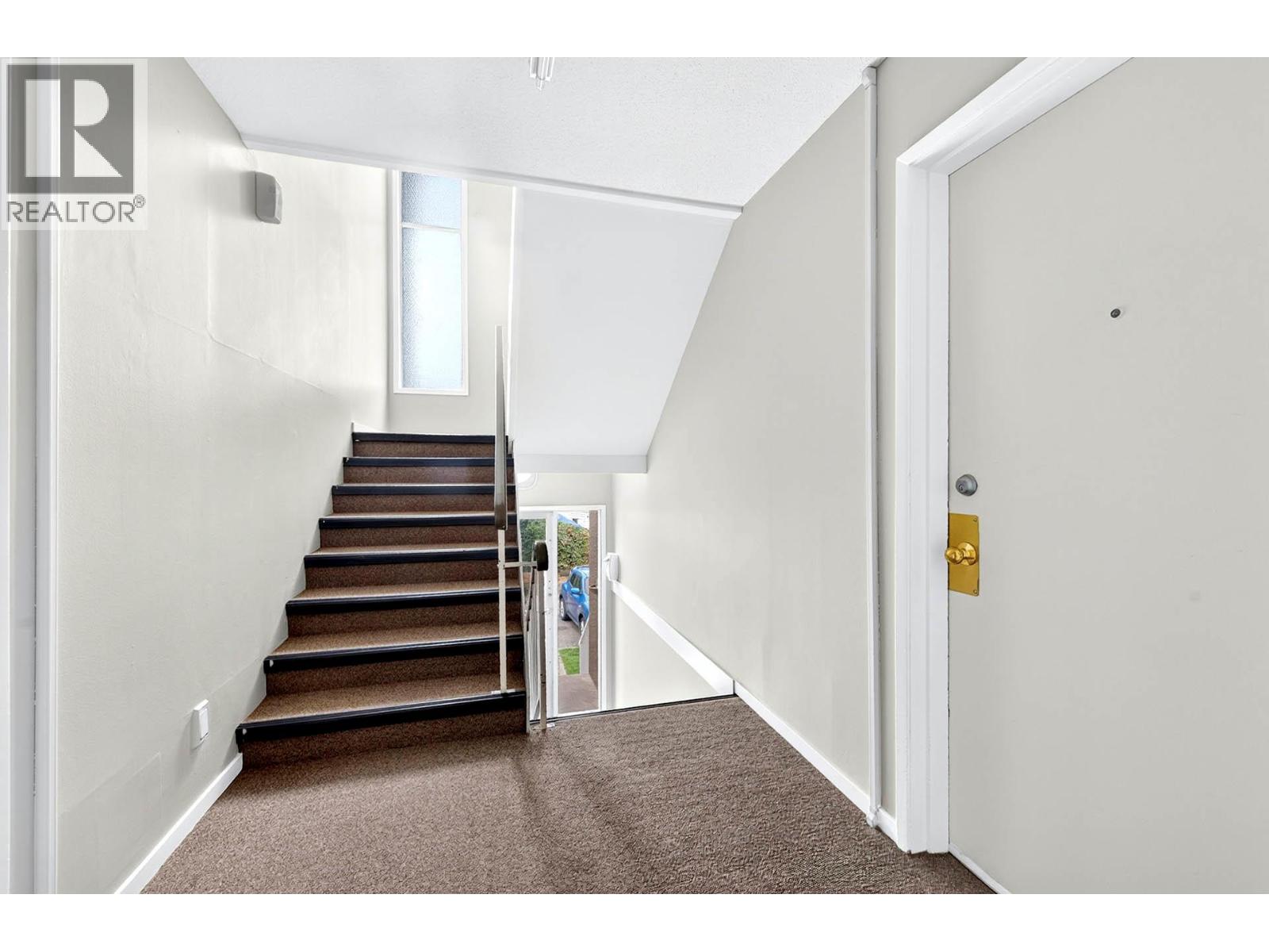 190 Carson Crescent Property Photo 42