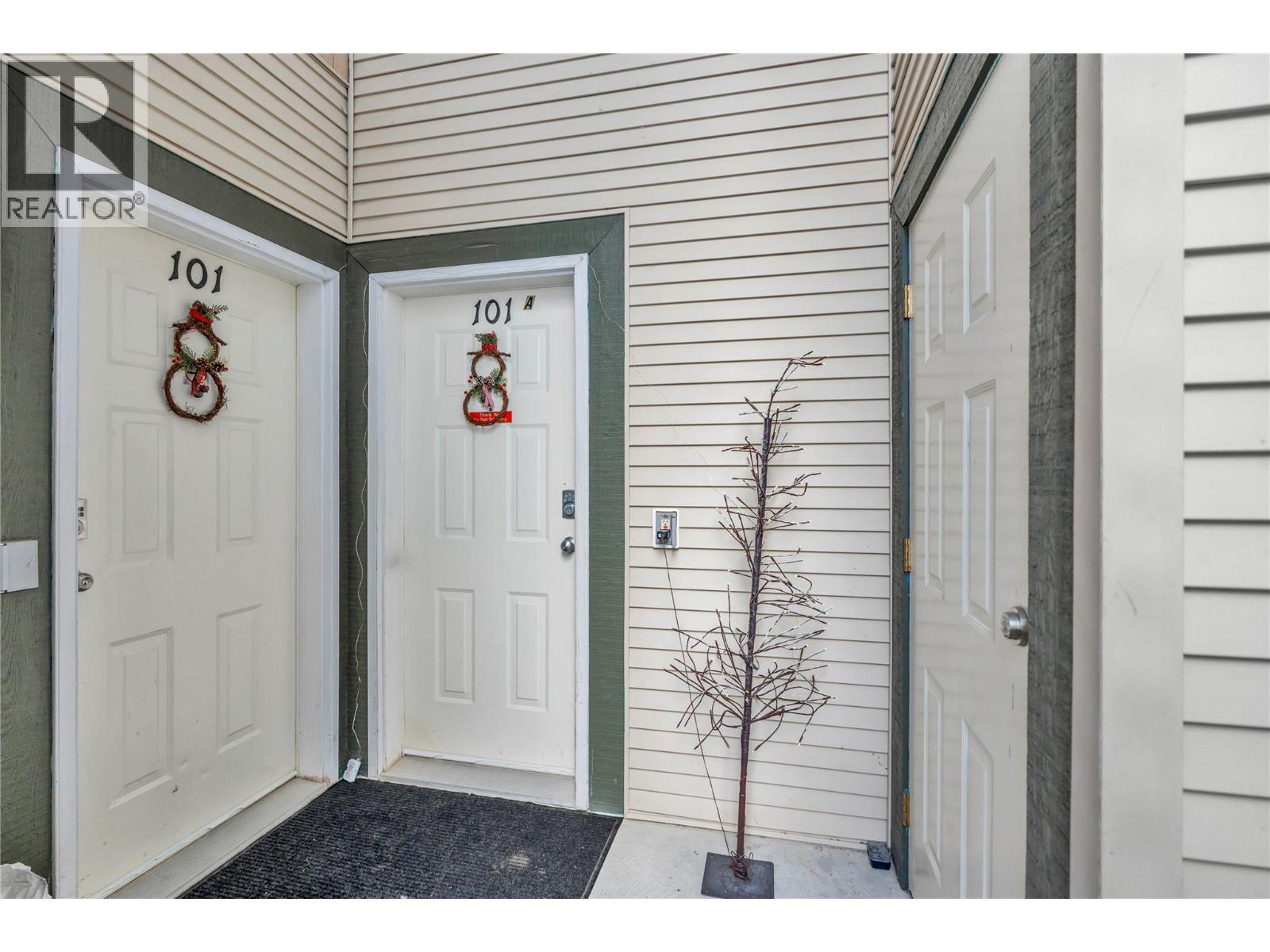 156 Clearview Crescent Unit# 101 Property Photo 4