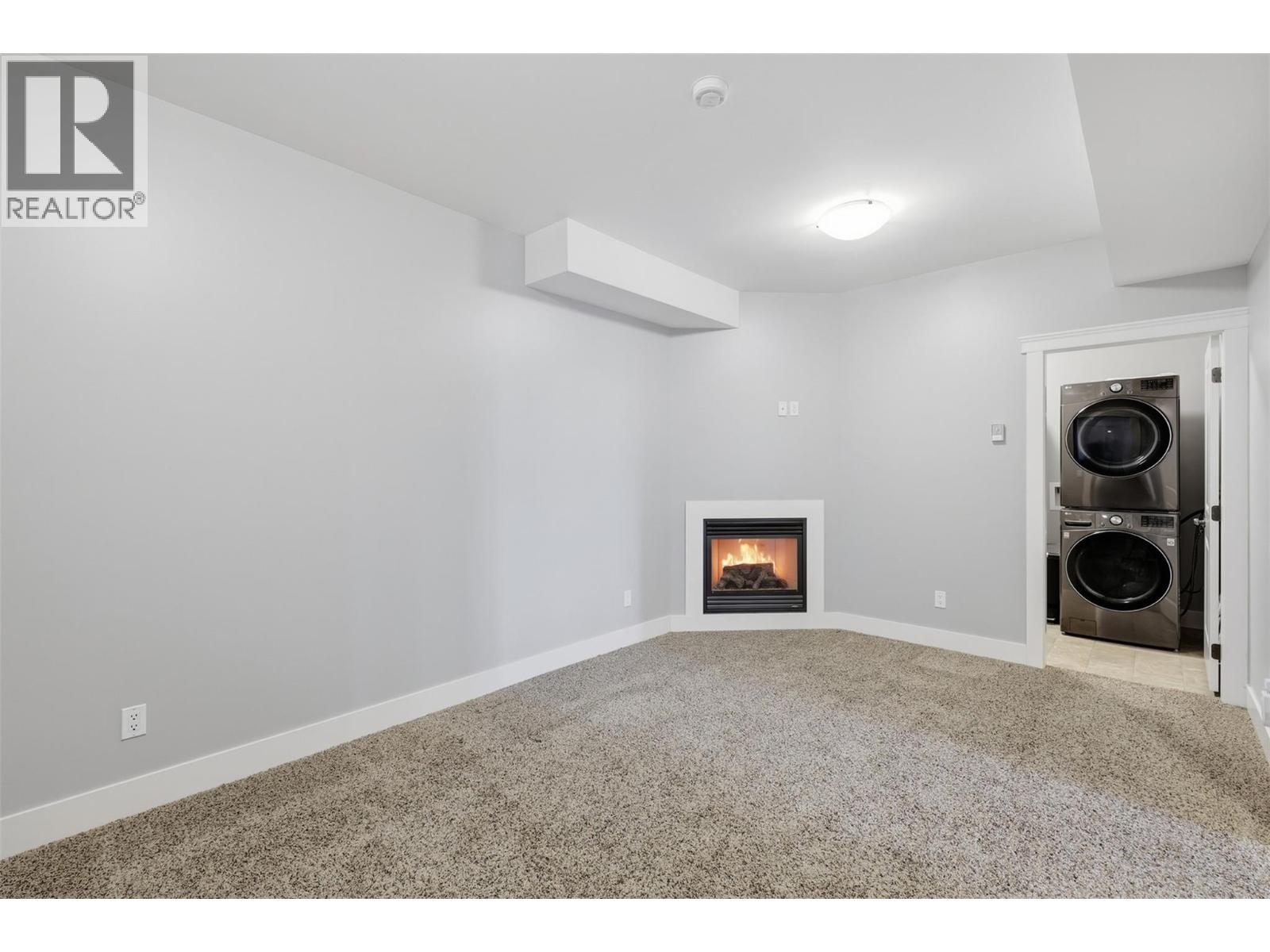 1933 Galore Crescent Property Photo 32