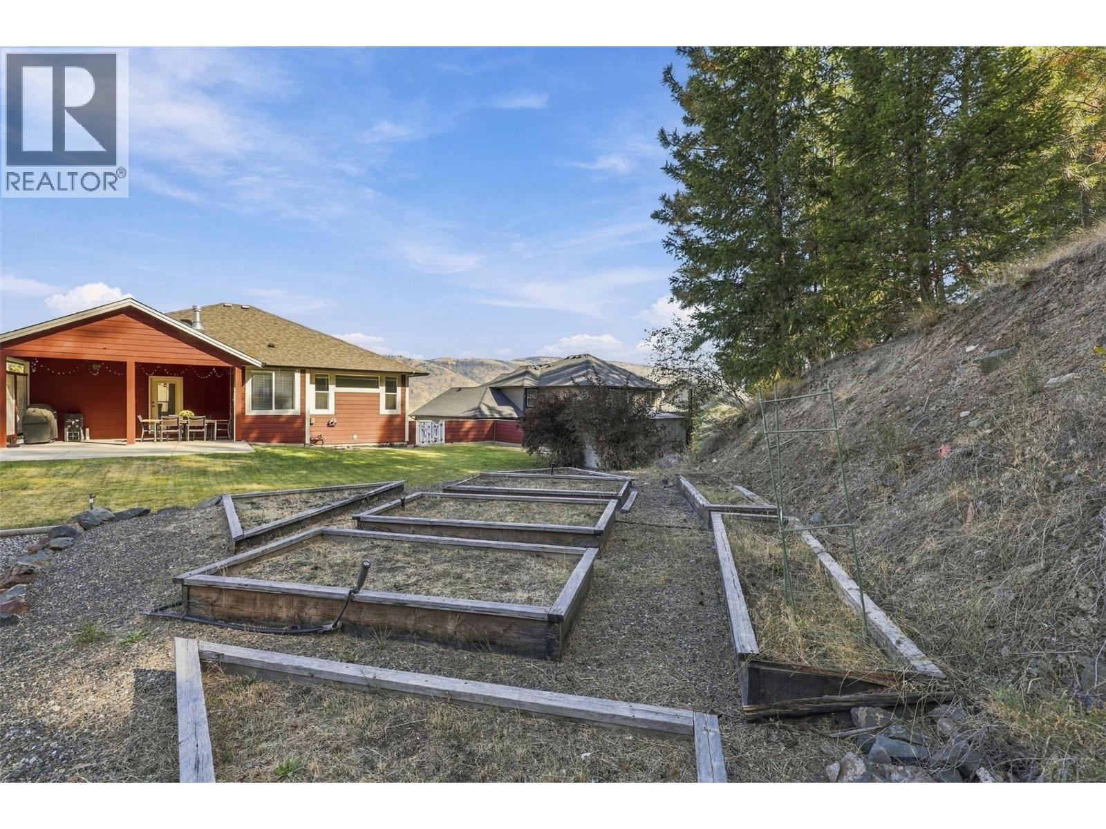 1933 Galore Crescent Property Photo 47