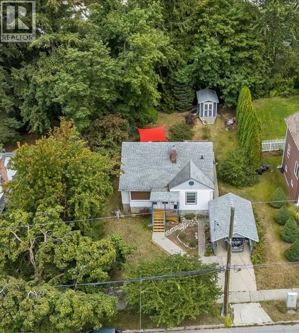 908 Fifth Street Property Photo 4