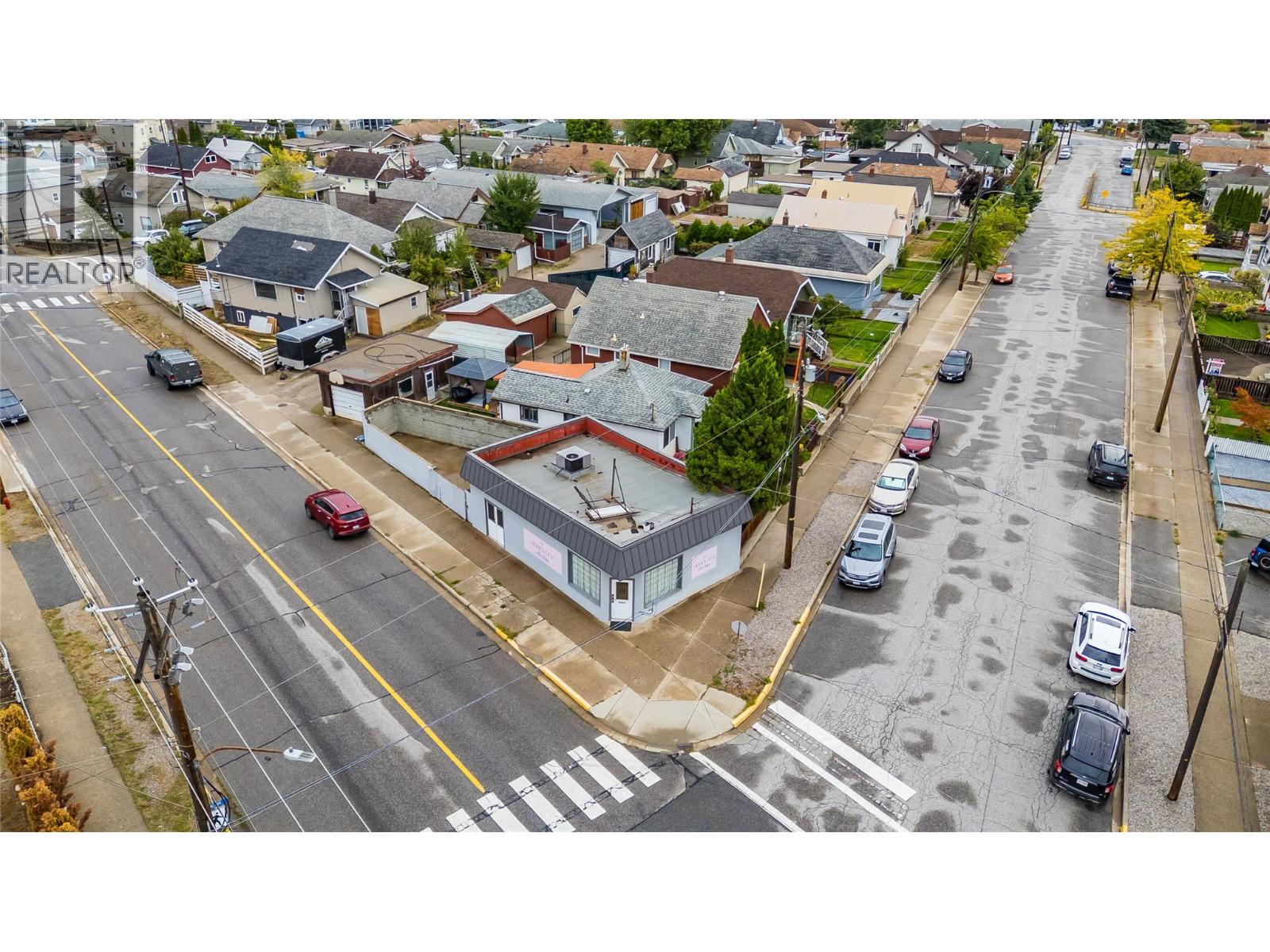 1701 Third Avenue Property Photo 2