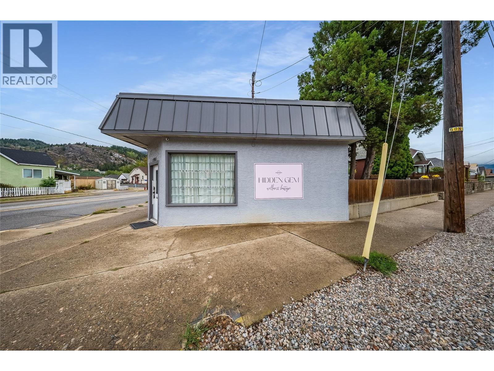 1701 Third Avenue Property Photo 16