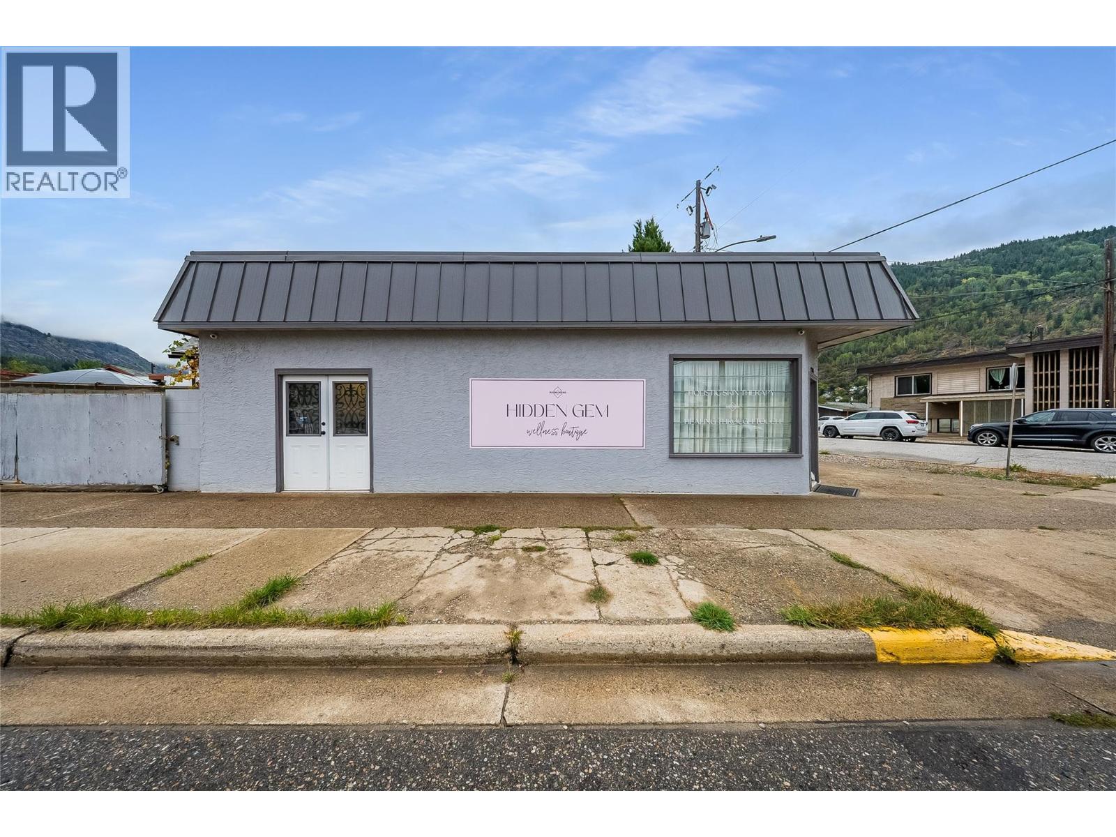 1701 Third Avenue Property Photo 18